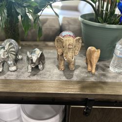4 decorative elephants 