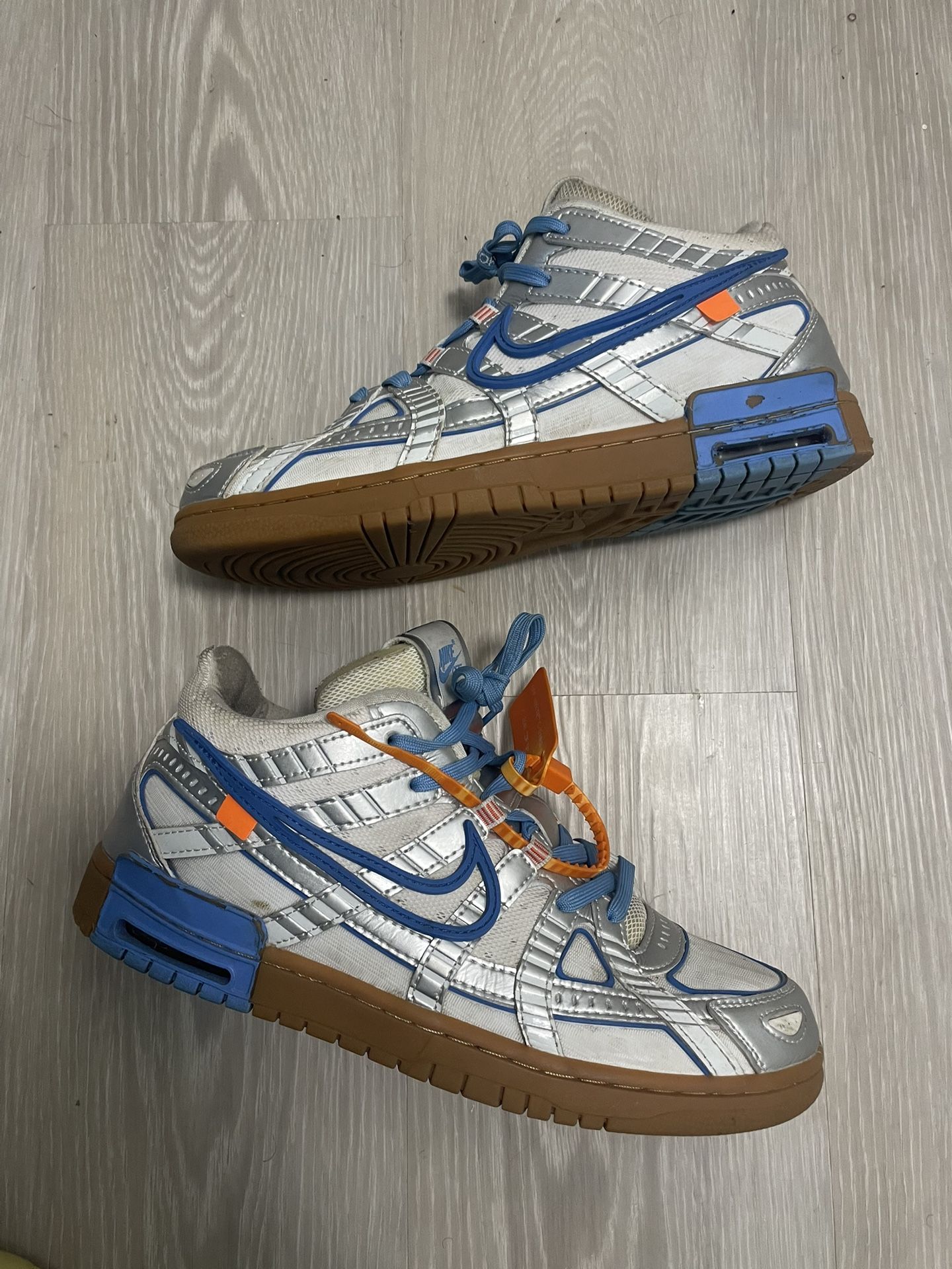Off White x UNC Dunks