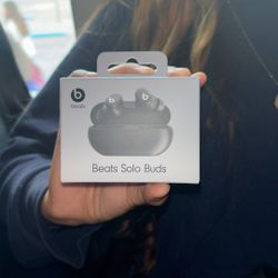Beats Solo Buds
