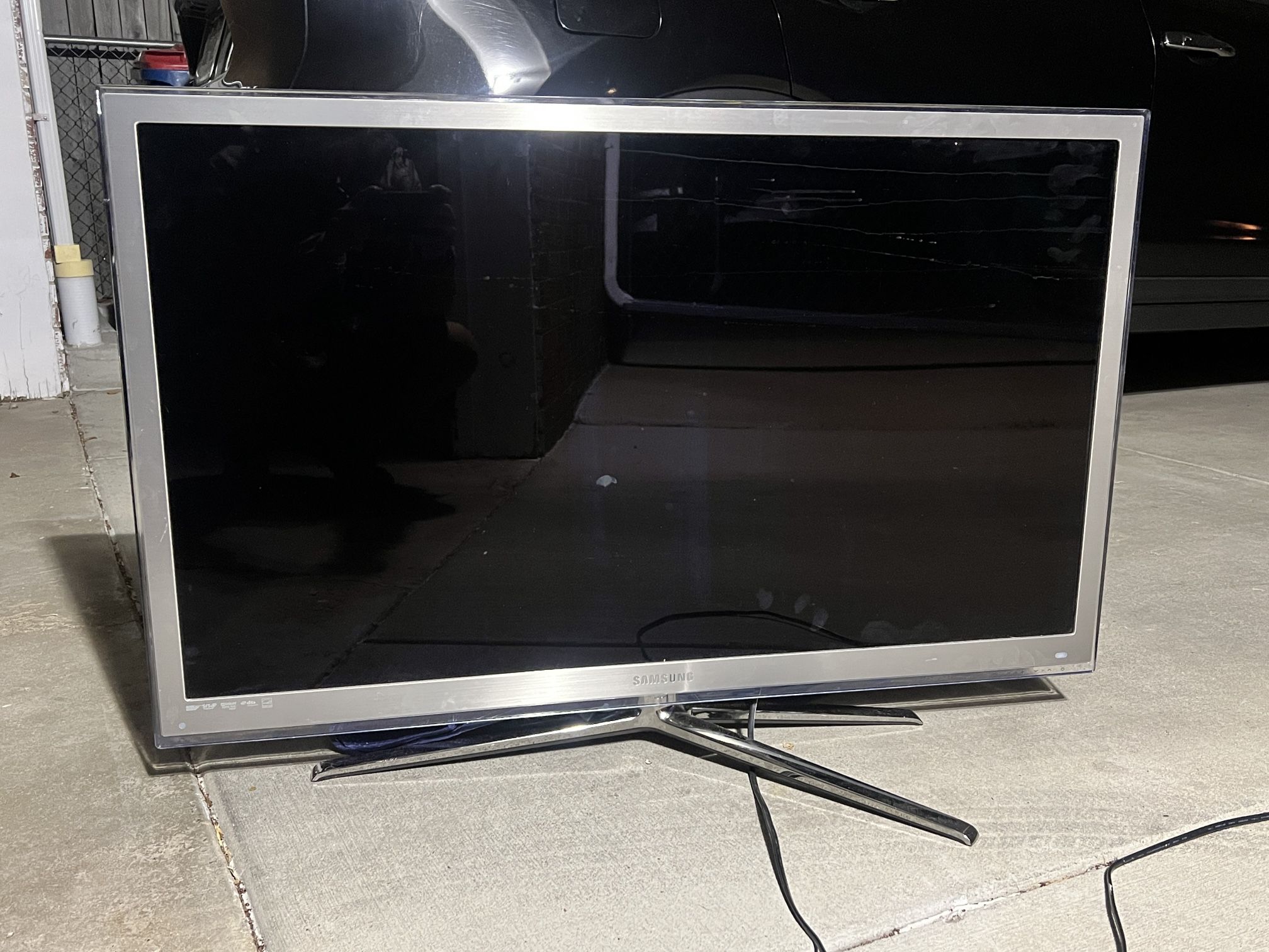 55” Samsung HD TV - Thin Profile