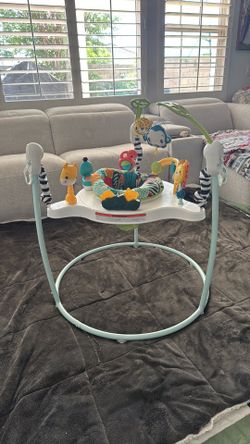 Fisher-Price Jumping Jungle Jumperoo baby activity center