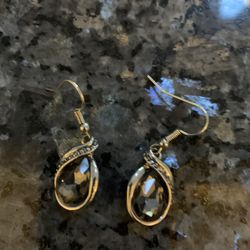 Beautiful Silver Toned Earrings 