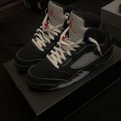 Jordan 5 Metallic