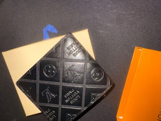 Black diamond pattern leather wallet