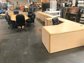 Office furniture set