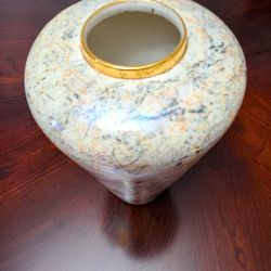 Beautiful Ceramic Table Top Vase