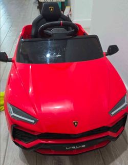 Lamborghini Urus Ride-On Toy Car