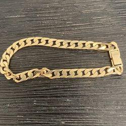 Men’s 14k Gold 6MM Cuban Link Bracelet.