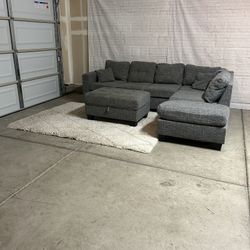 Beautiful Ashley Furniture Grey 3pc Sectional (Delivery Available)