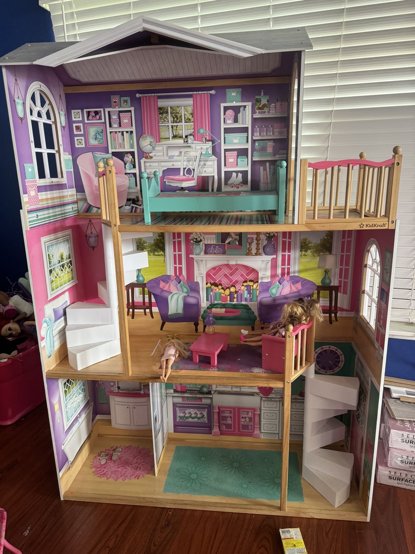 Big Doll House