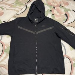 Nike Tech Hoodie  (Size M)