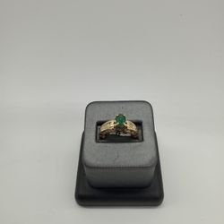 14KT YELLOW GOLD LADIES DIAMOND RING WITH GREEN STONE