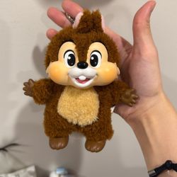 MICKEY FAMILY: Chip for Donald