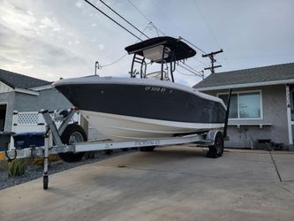 Robalo R180