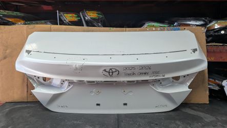 2025-2026 TOYOTA CAMRY XSE TRUNK W/SPOILER OEM USED #12372