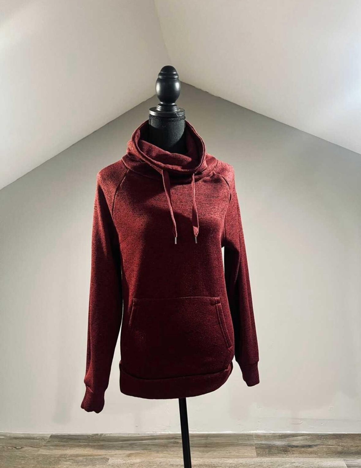 New Small Maroon Sweatshirt