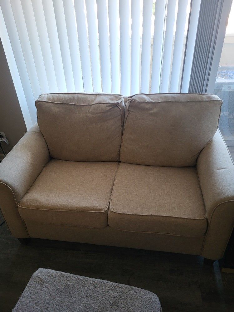 Apartment Items/ Living Room Items