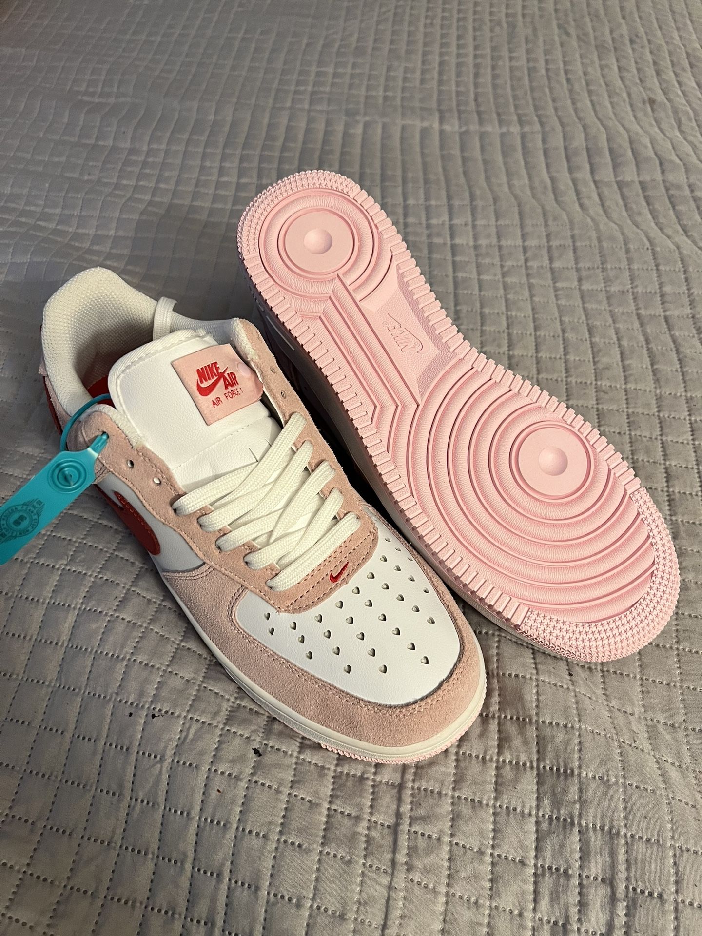 Air Force 1 Valentines Day Limited Edition 07