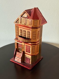 Vintage trinket box