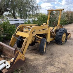 Front Loader Tractor-Vintage Massey Ferguson  - Needs TLC