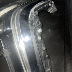 2019 Cadillac Xt4 Headlights LH RH Both