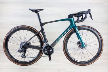 Scott Foil RC 20 , Size - 52, Carbon fiber aero road bike and wheels, SRAM AXS 