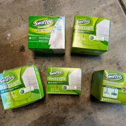 147-count Dry Swiffer refills