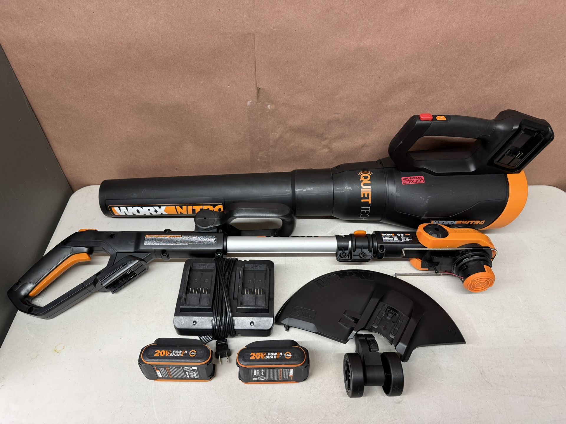 Worx PowerShare 20v Leaf Blower and Trimmer Outdoor Power Tool combo (battery & charger included)