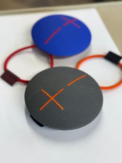 ULTIMATE EARS UE ROLL PORTABLE BLUETOOTH SPEAKERS (SET OF 2) (USED)