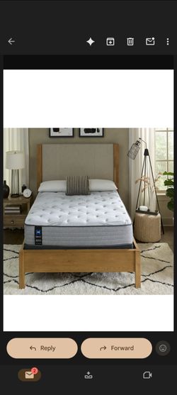Sealy Posturepedic Chaddsford 11” Ultra Firm Tight Top Queen Mattress – Excellent Condition