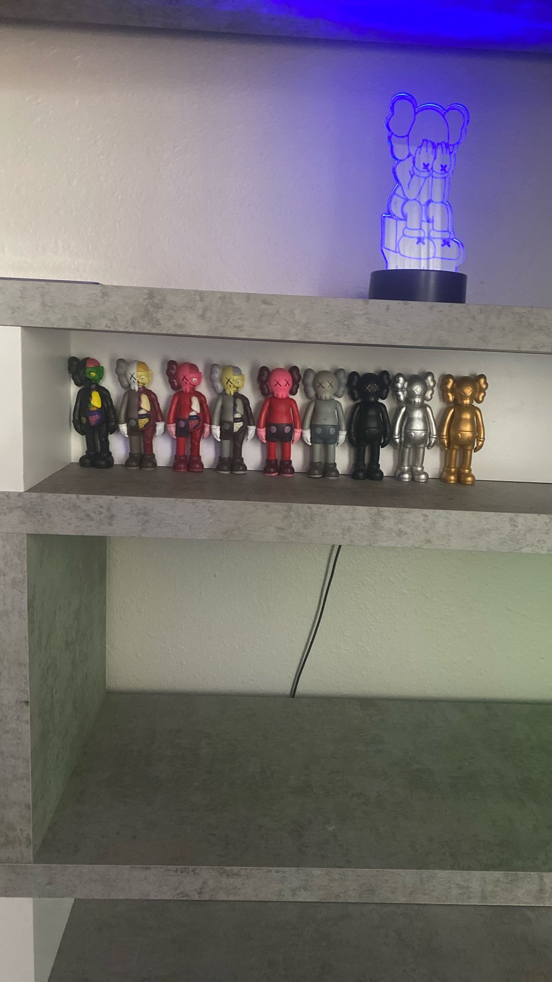 KAWS FIGURES 270$ For All