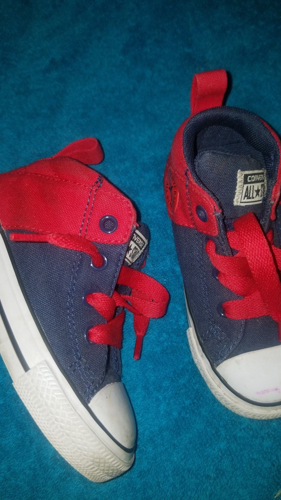Baby converse shoes size 7