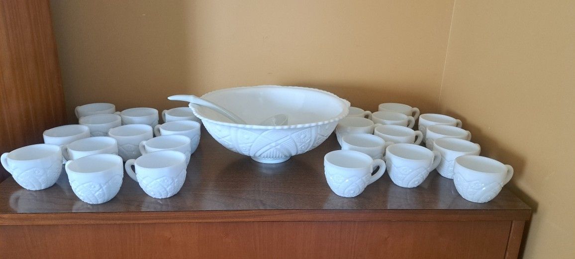 Milkglass Punchbowl & Cups