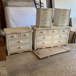 Wicker Bedroom Set Off White 2 End Tables 2 Dressers