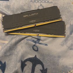 16 GB Crucial Ram