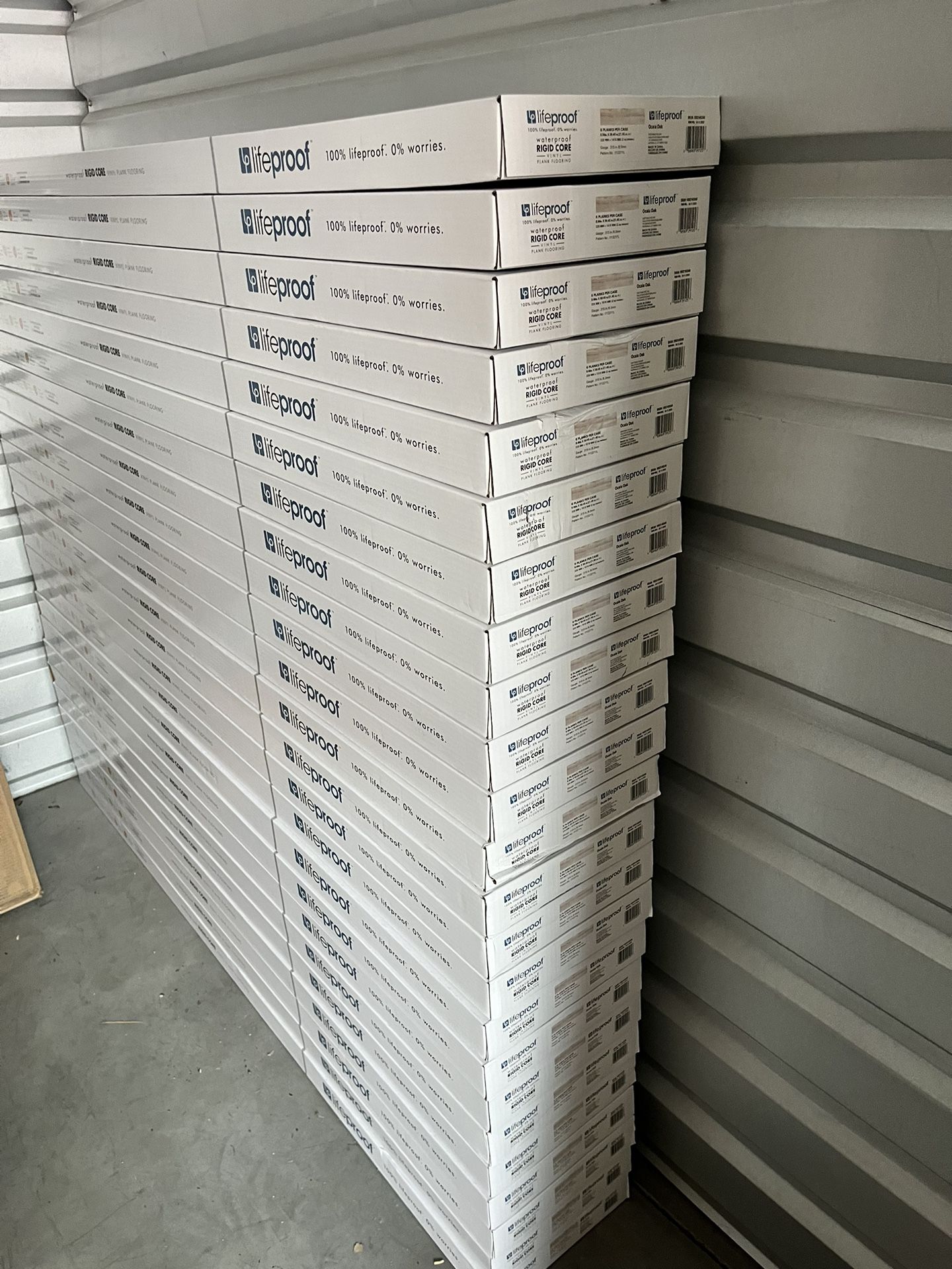24 CASES Lifeproof Ocala Oak 12 MIL × 8.7 in. W × 59 in. Vinyl Plank Flooring (21.5 sqft/case)