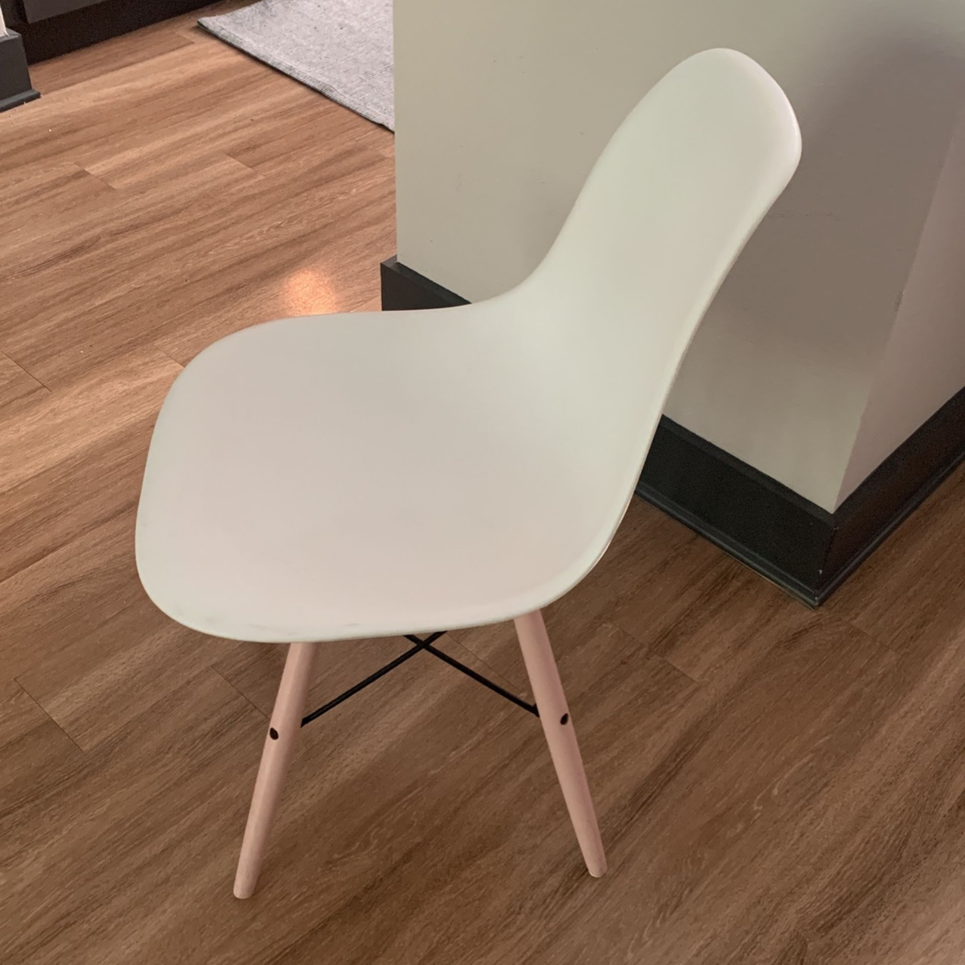 4 Dining Chairs