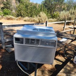 Ac Unit  10,000 Btu 