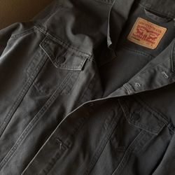 Levi’s Trucker Jacket