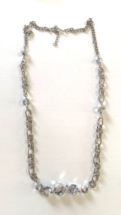 LONG SILVER COLOR NECKLACE / BRAND NEW