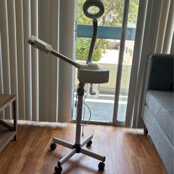 Facial steamer