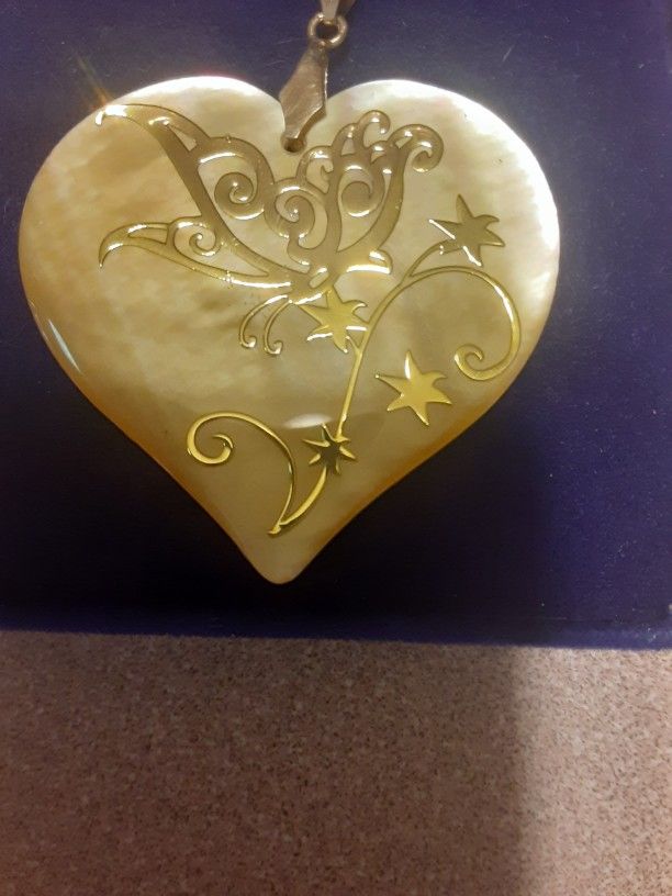 14k Gold With Alabaster Pendant