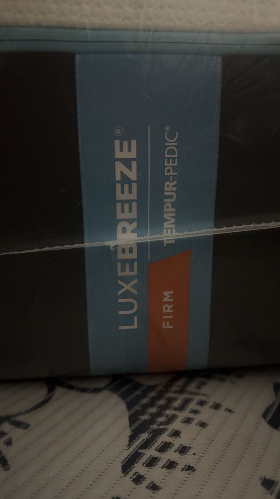 Tempur Pedic LuxBreeze Queen Mattress – Free Delivery & Setup DFW