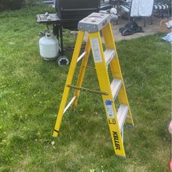 Keller 4 Foot Step Ladder