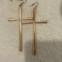 NICE CROSS LADIES EARRINGS