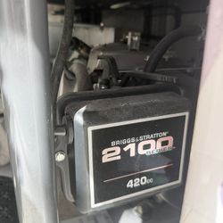 Briggs and Stratton 2100 Generator