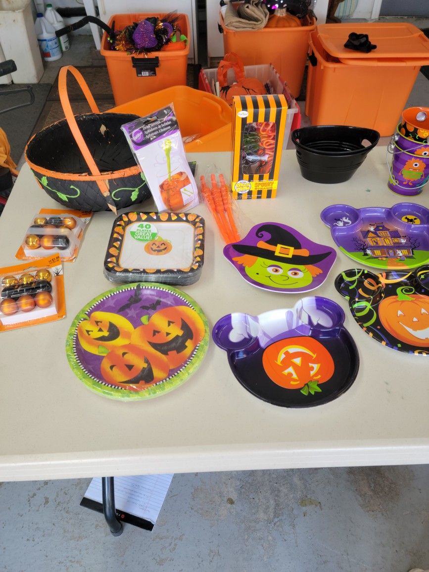 HALLOWEEN DECORATION CLEARANCE