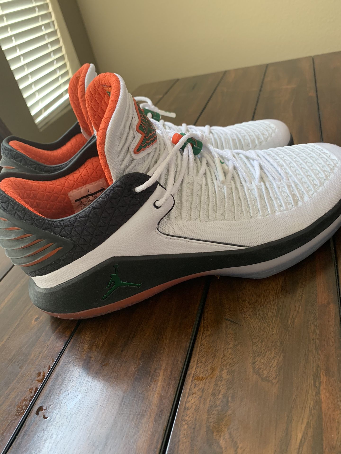 NIKE AIR JORDAN XXXII 32 LOW GATORADE PROMO SAMPLE RARE AA1256 100 SIZE 12 for Sale in Henderson NV OfferUp