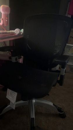 Ergonomic chair used.