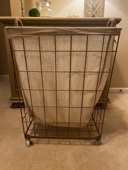 Rolling Wire Laundry Hamper with Fabric Liner